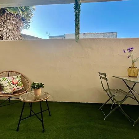 Appartement Escapade Vintage Avec Terrasse En Centre Historique La Rochelle (Charente-Maritime)