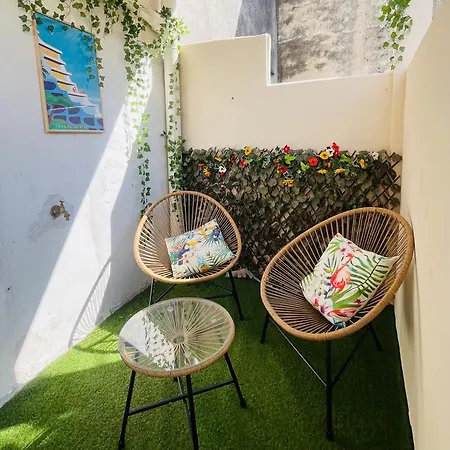 Escapade Vintage Avec Terrasse En Centre Historique La Rochelle (Charente-Maritime)