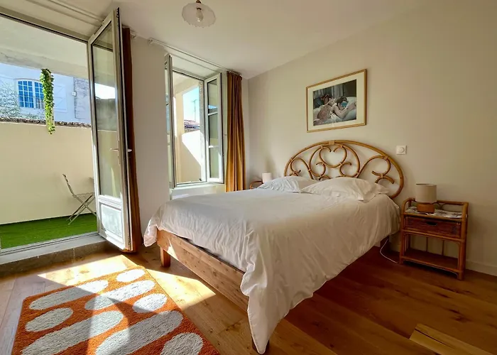 Escapade Vintage Avec Terrasse En Centre Historique La Rochelle (Charente-Maritime)